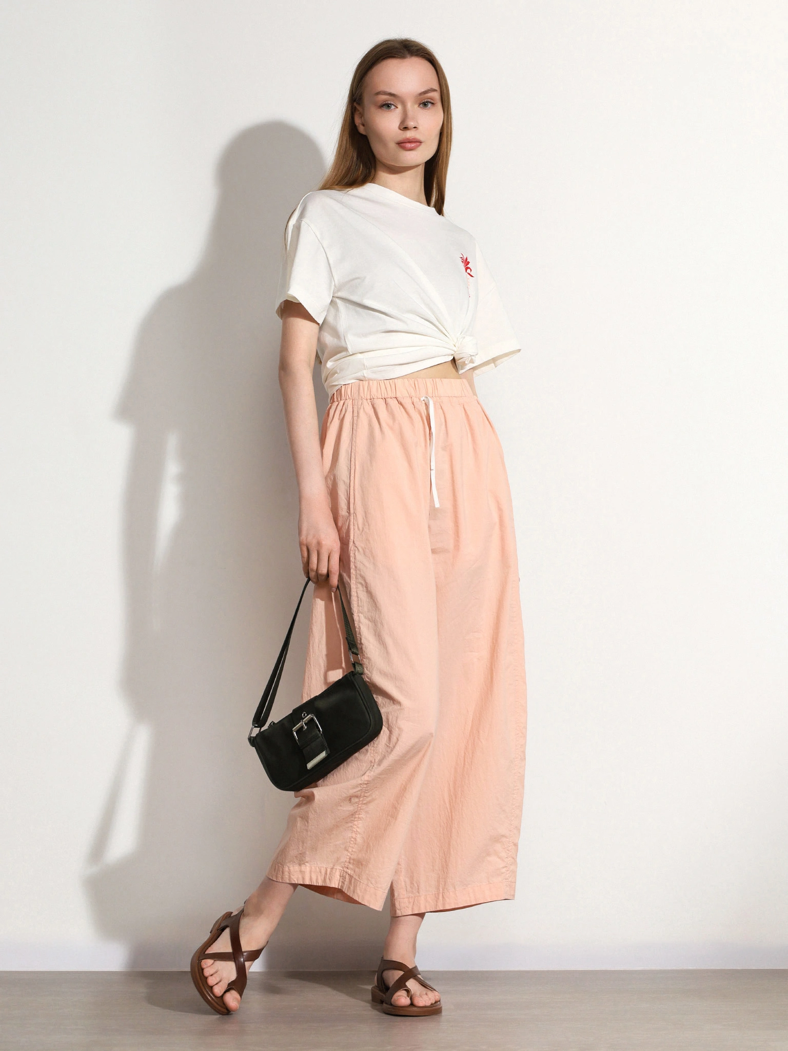 Брюки розового цвета из хлопка прямого кроя